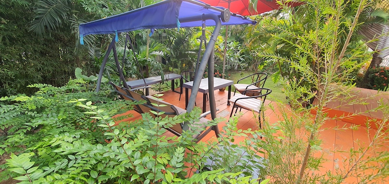 Bangsaray Gaden Villa Balcony