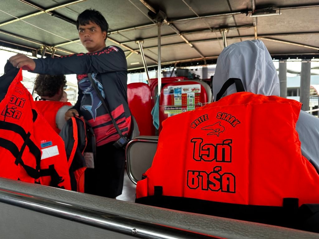 boat crew for white shark speed boat to Koh Samed
